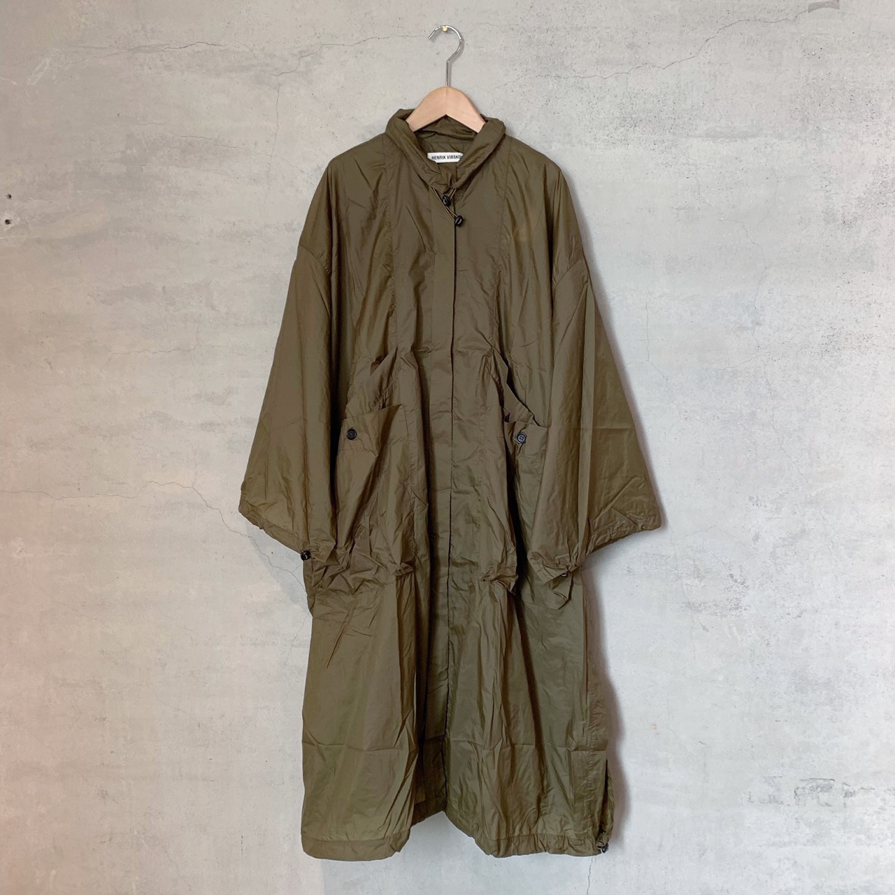 eighty88eight: HENRIK VIBSKOV【ヘンリックヴィブスコフ】CHARLOTTE
